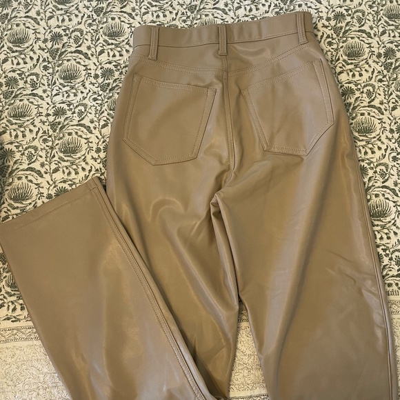 Abercrombie The 90's Straight Ultra High Rise - Picture 2 of 3